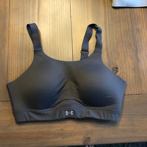 Under Armour Sports Bra 36C